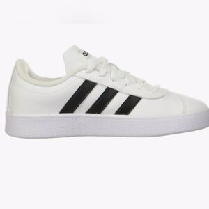 New Adidas VL Court 2.0K Youth shoe - size 6 (unisex)